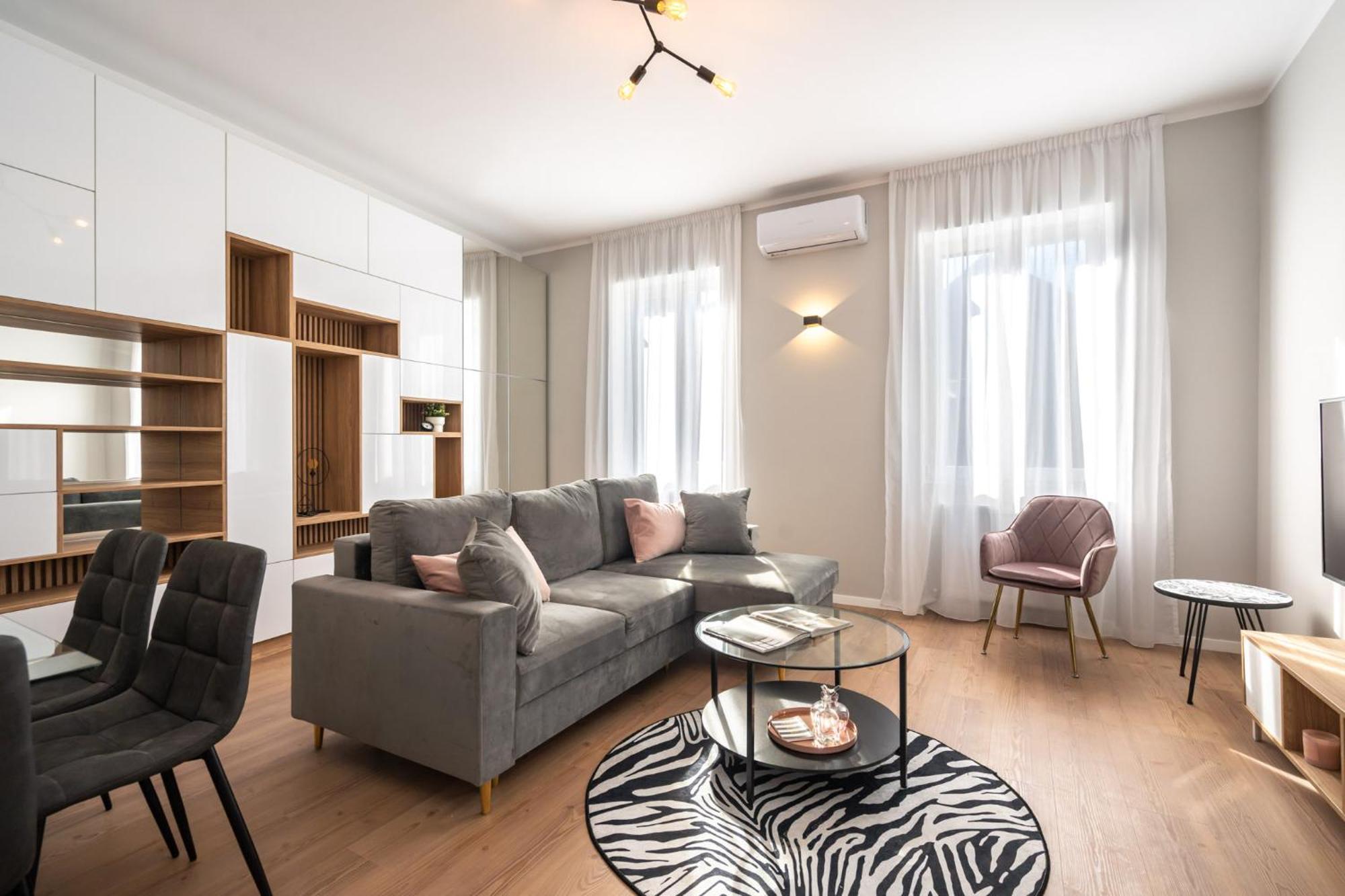 The Loft Luxury Apartments-Near The Park In The City Center Bukarest Eksteriør billede