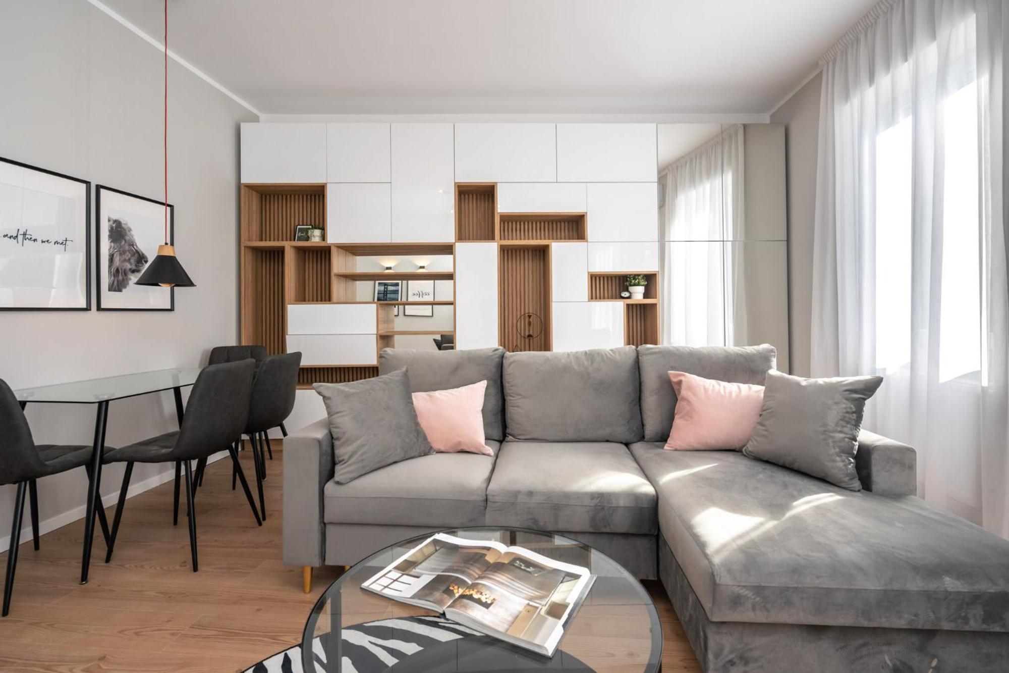 The Loft Luxury Apartments-Near The Park In The City Center Bukarest Eksteriør billede